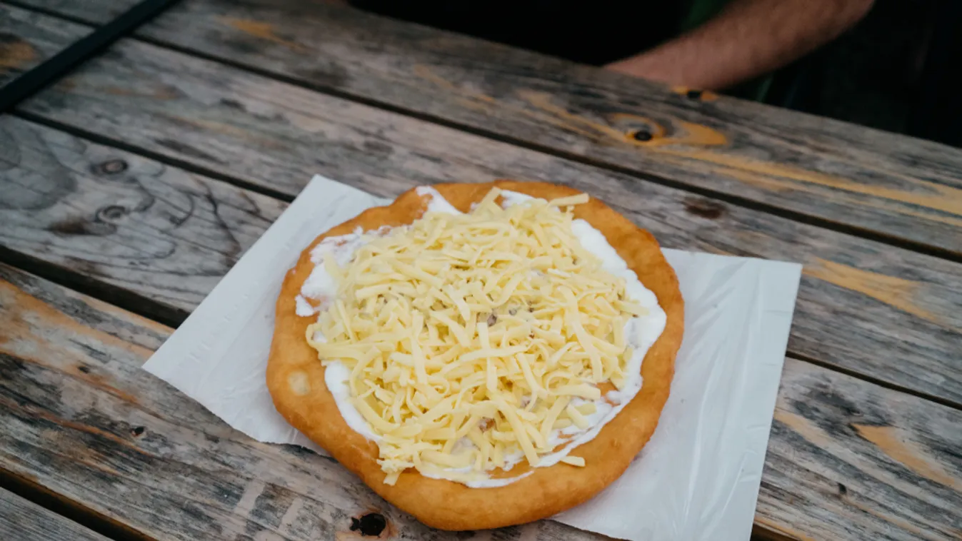 A legjobb balatoni lángosokat keresik? Itt megtalálják!