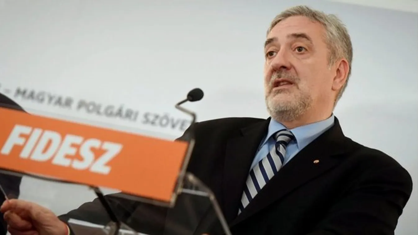 A távozó brüsszeli elit a migránsok automatikus elosztását készíti elő