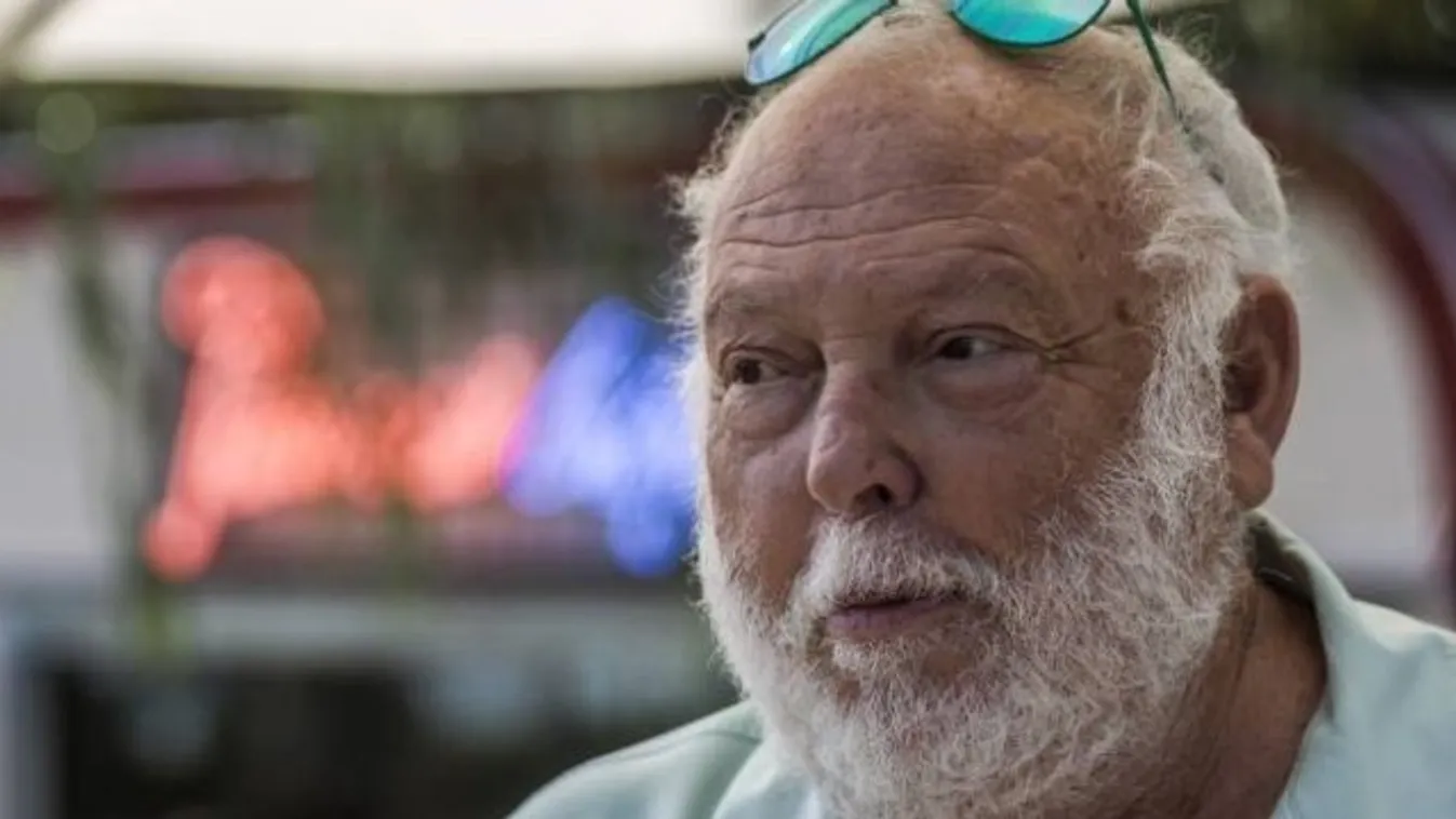 Elegáns emlékhelyet tervez férjének Vajna Tímea