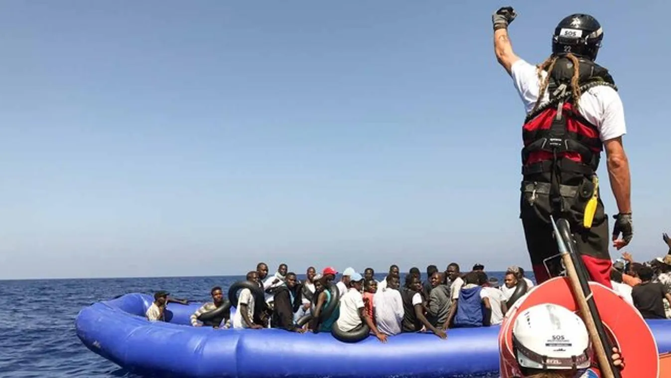 Jöhetnek a bevándorlók: a Salvini nélküli olasz kormány megnyitotta a határokat