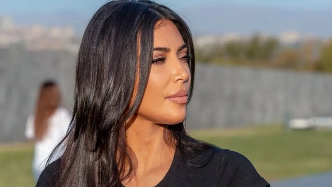 Cuki fotókat osztott meg kisfiáról Kim Kardashian