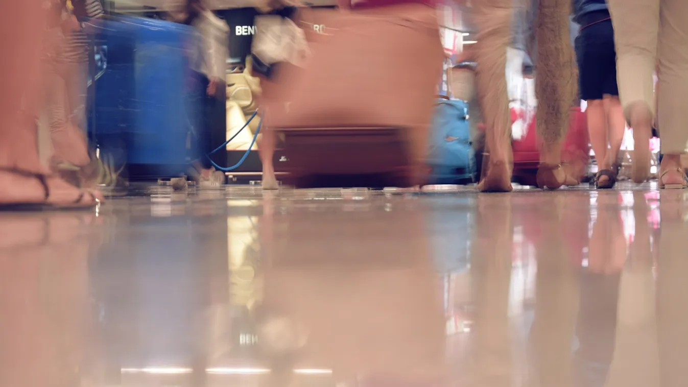 Végre! A táskában maradhat a laptop a repülőtéri ellenőrzésnél