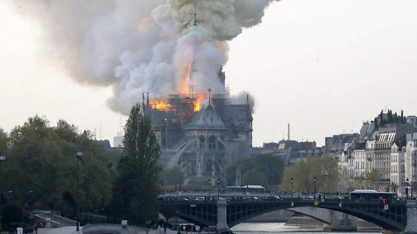 A luxus királya 100 millió eurót adományozott a Notre-Dame újjáépítésére