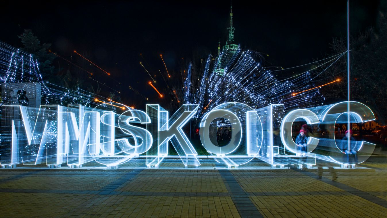 https://cdn.borsonline.hu/2019/11/6j6pl37NHahJukD6peV-9h_0j9p_41tGXjAhoeequPU/fill/1347/758/no/1/aHR0cHM6Ly9jbXNjZG4uYXBwLmNvbnRlbnQucHJpdmF0ZS9jb250ZW50Lzk5YTk3MzQxYWVkNTQzNjc4ODk2NzAxZDk4OTRkNTVh.jpg