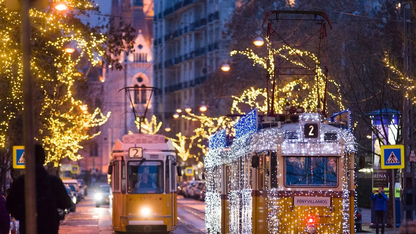 Íme, az adventi fényvillamos decemberi menetrendje