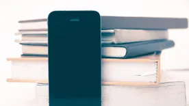 A te gyereked se venne a kezébe egy könyvet?