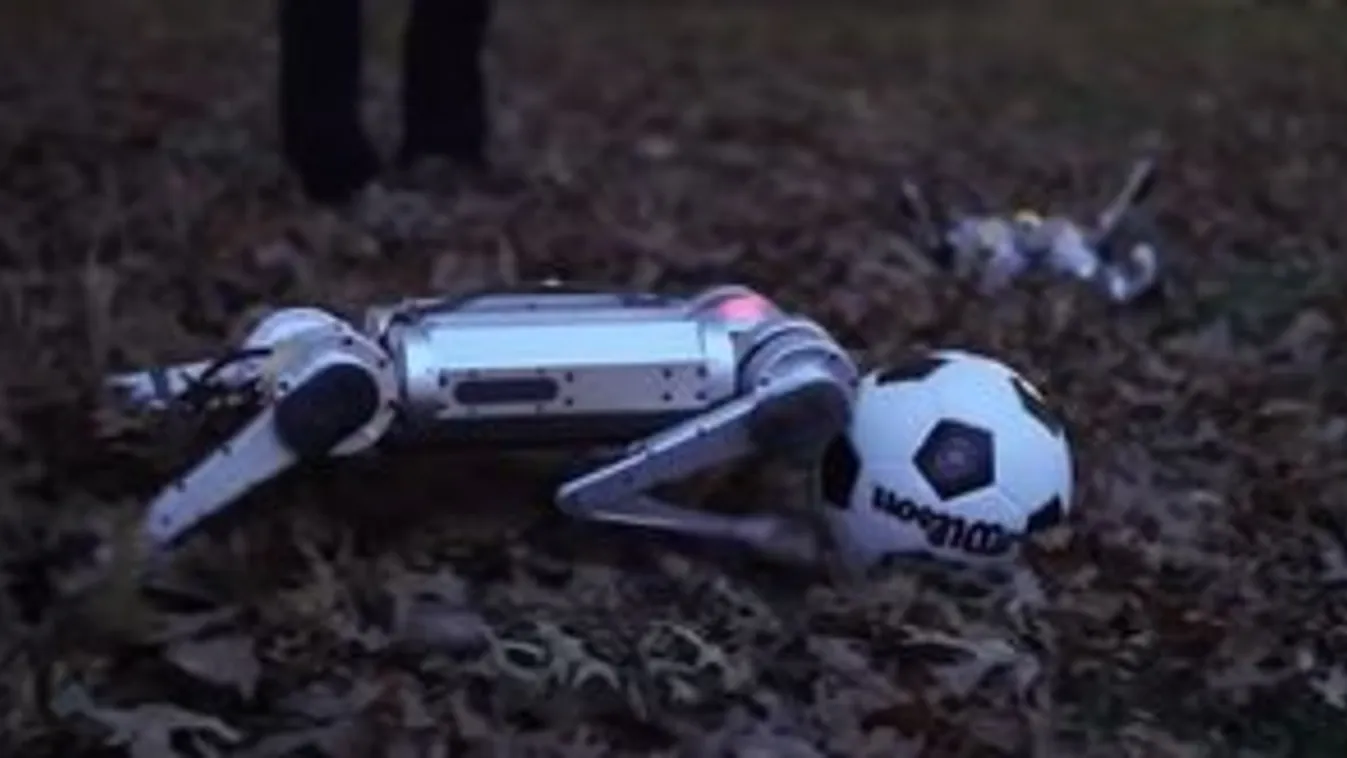 Ma már nem fog félelmetesebbet látni a focizó robotkutya-falkánál – videó