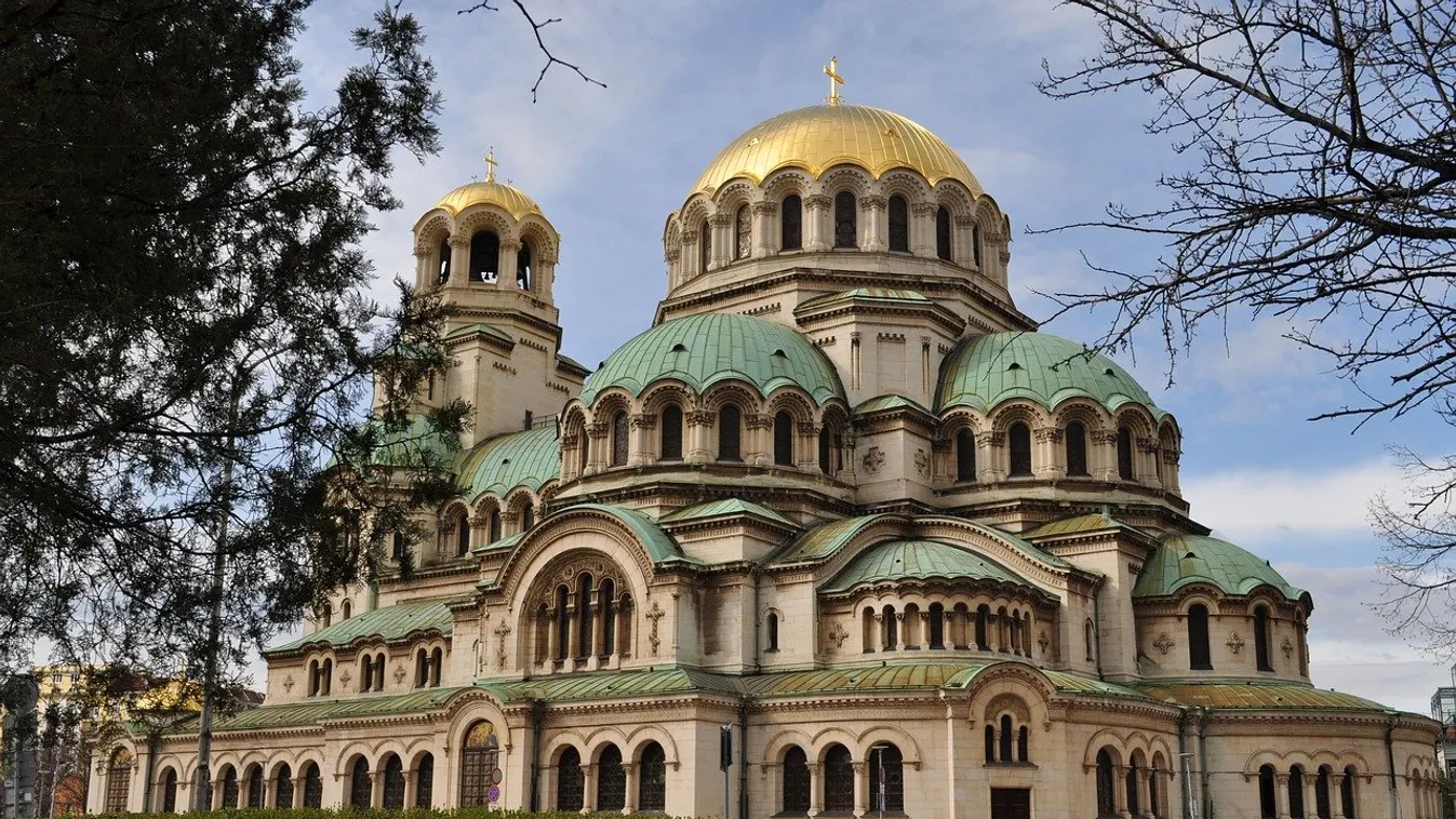 Szurkolói különgépek indulnak a magyar labdarúgó válogatott sorsdöntő meccsére