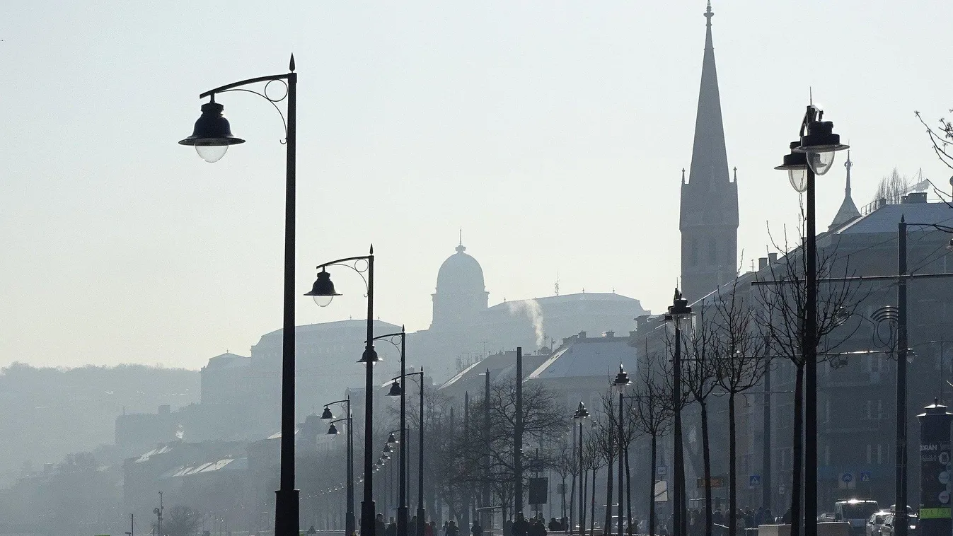 Szinte mindenütt ingyen lehet parkolni december 24-től újévig Budapesten