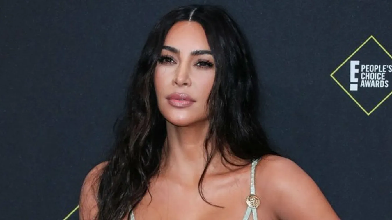 Ötször kellett megműteni terhessége után Kim Kardashiant 