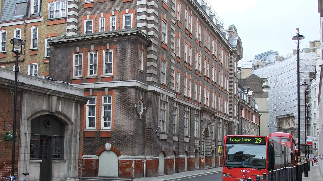 Most már a legendás Scotland Yard épületében is megszállhat