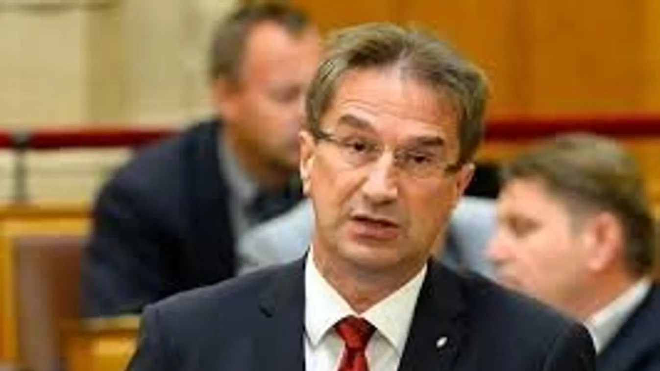 Völner: elfogadhatatlan, hogy az áldozatok nem kapnak kártérítést, az elkövetők viszont igen