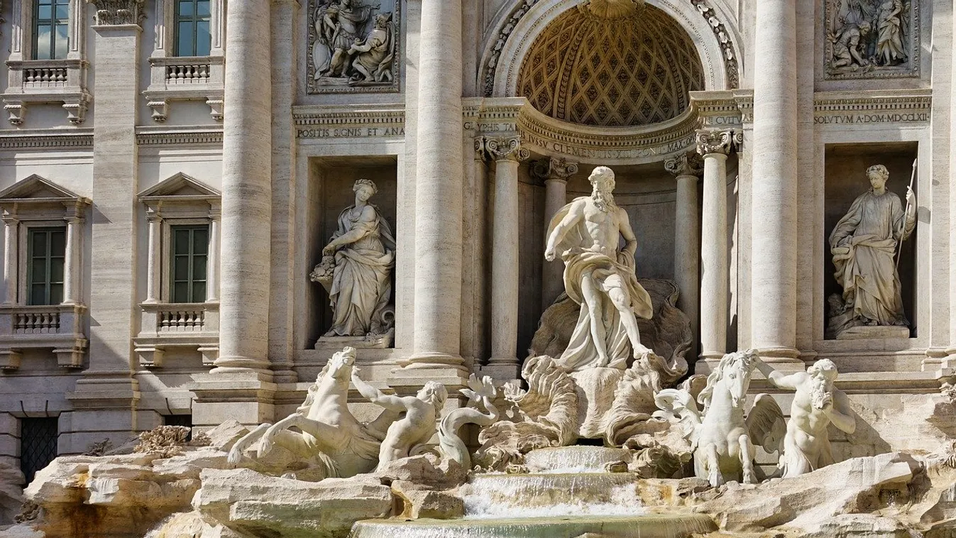 Elkerítik a Trevi-kutat a turisták elől