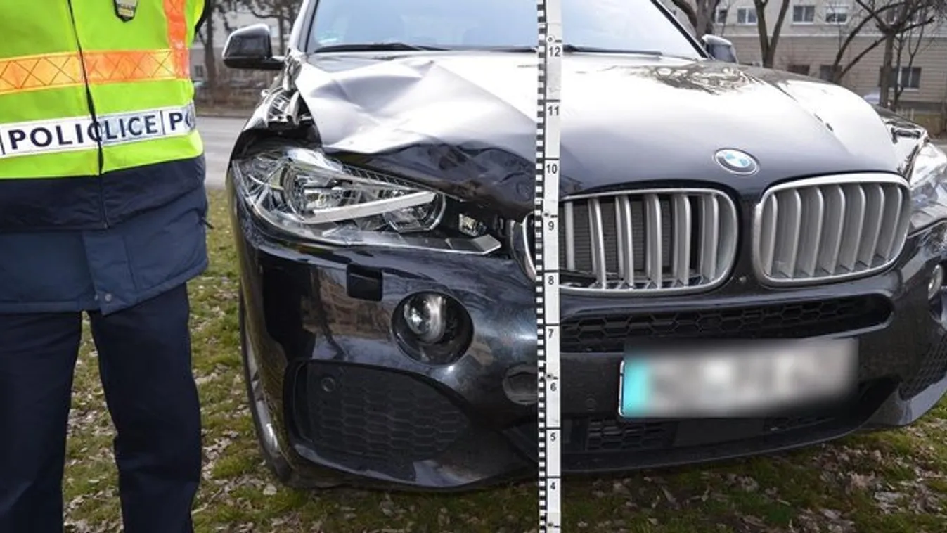 Négy sávos úton szaladt át gyermekkel egy nő, elgázolták őket