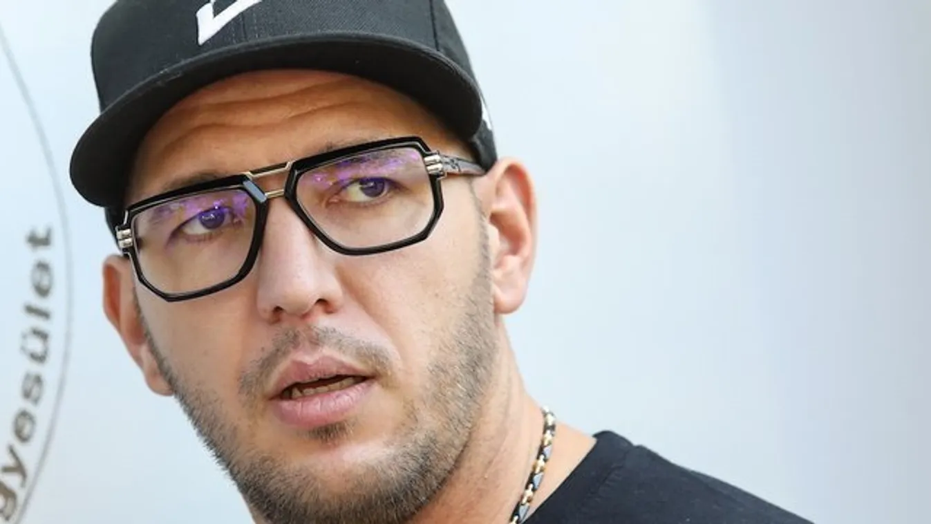 Nekimentek Curtis kocsijának, meglepő, mit tett a vétkes sofőr 