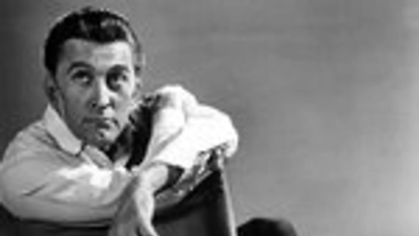 Kirk Douglas: Csak játszottam a hőst