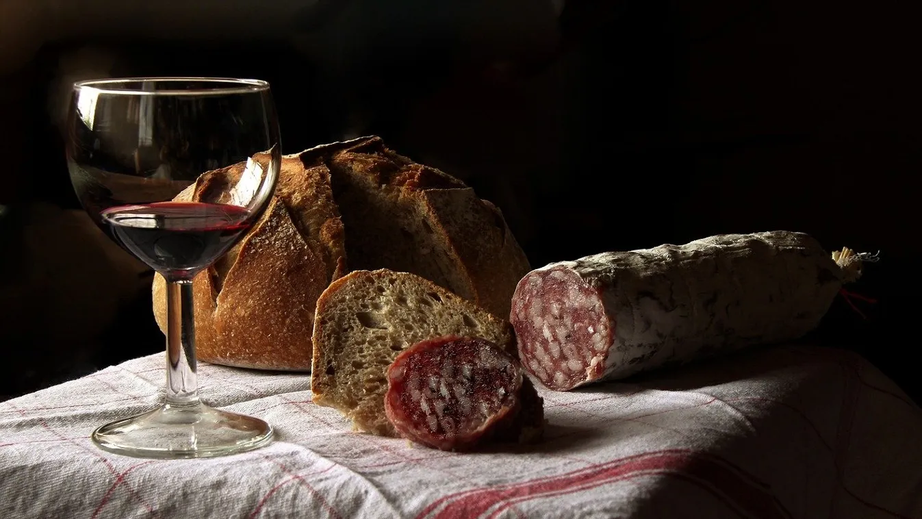 Nemzetközi borfesztiválra készülnek a szomszédban