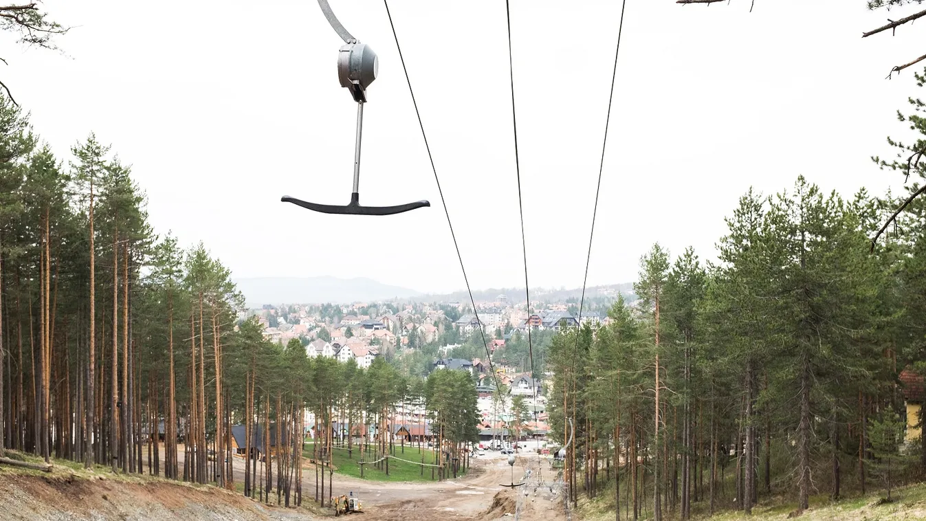 Hamarosan átadják a világ leghosszabb panoráma felvonóját