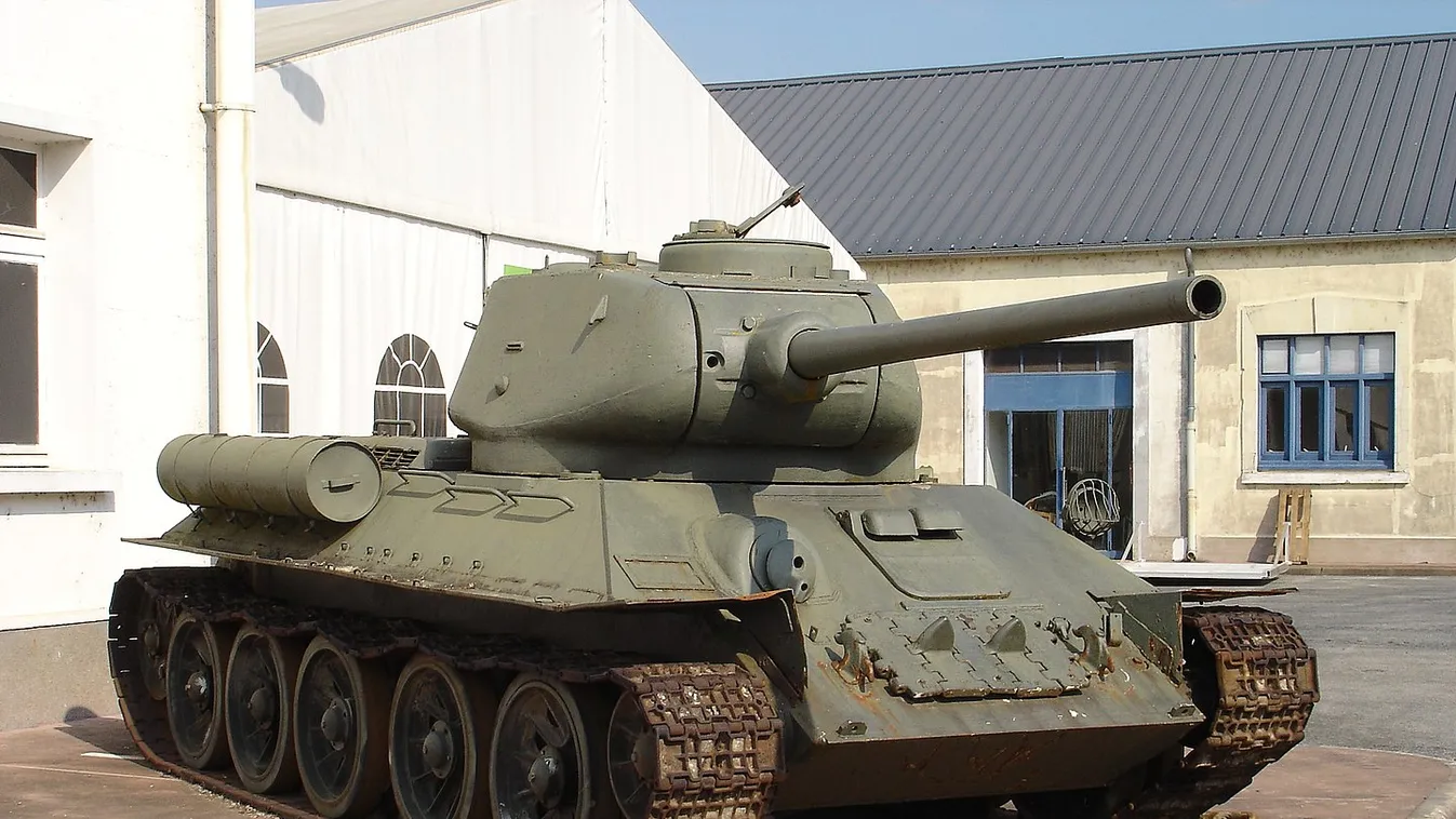 Nem örökre tűnik el, de lecserélődik a főváros ikonikus tankja