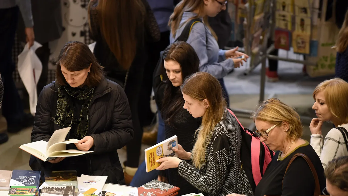 Holland, szlovák és magyar könyveket is talál ezen a vásáron