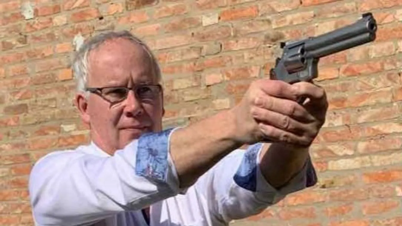 Sportlövőnek állt az úszóelnök