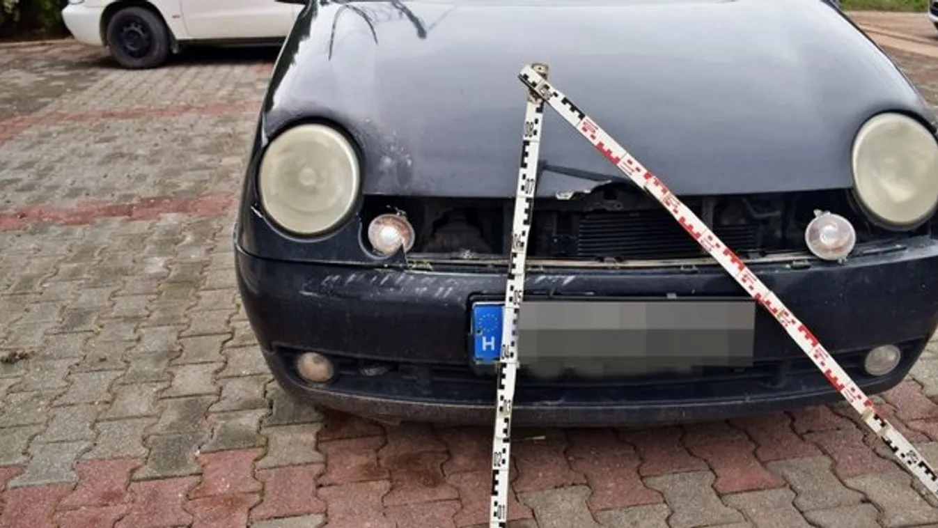 Büntetőfékezés miatt ütközött össze két autó 71-es főúton