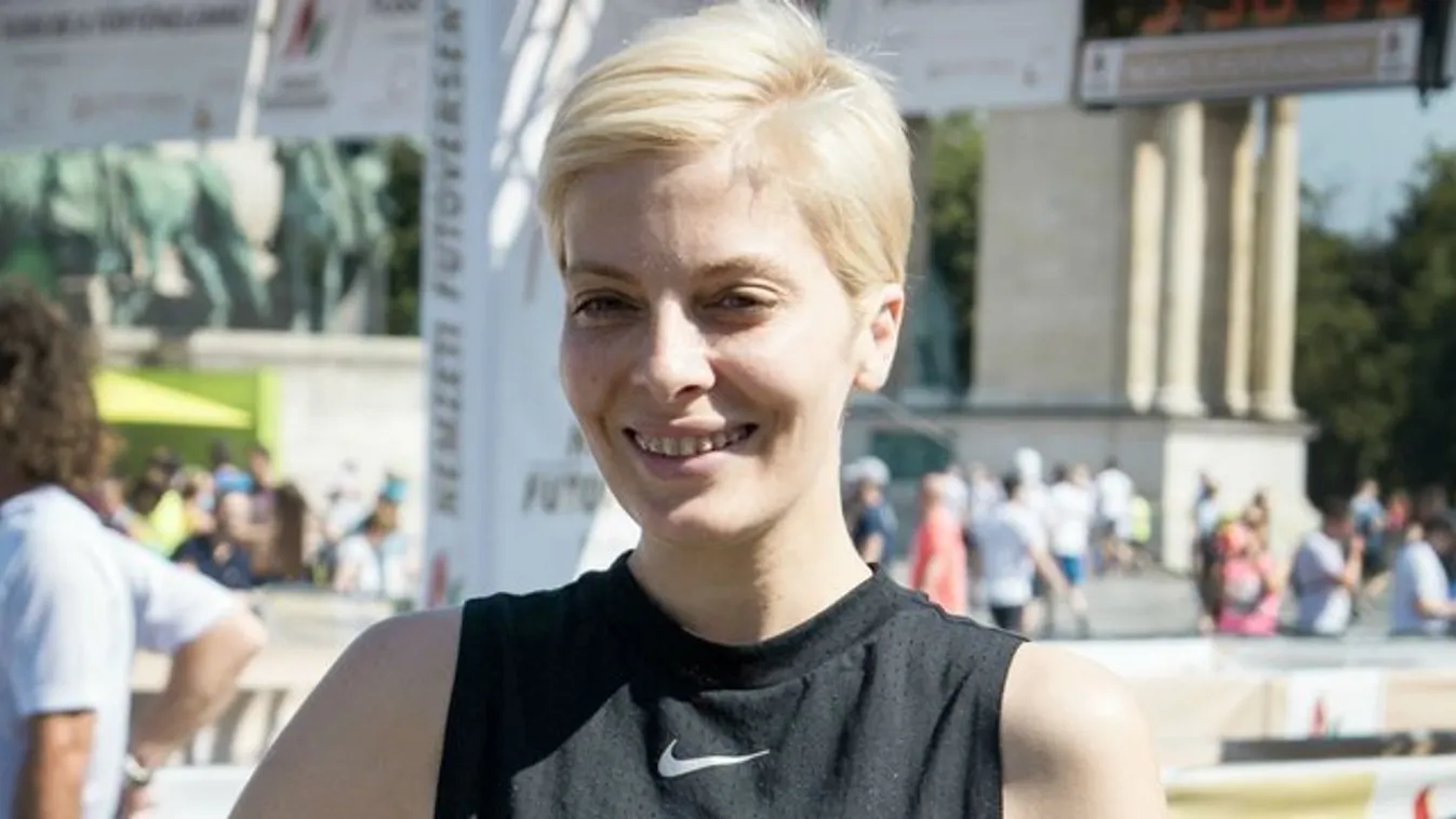 Tatár Csilla teljesen a Black Mirrorban érzi magát