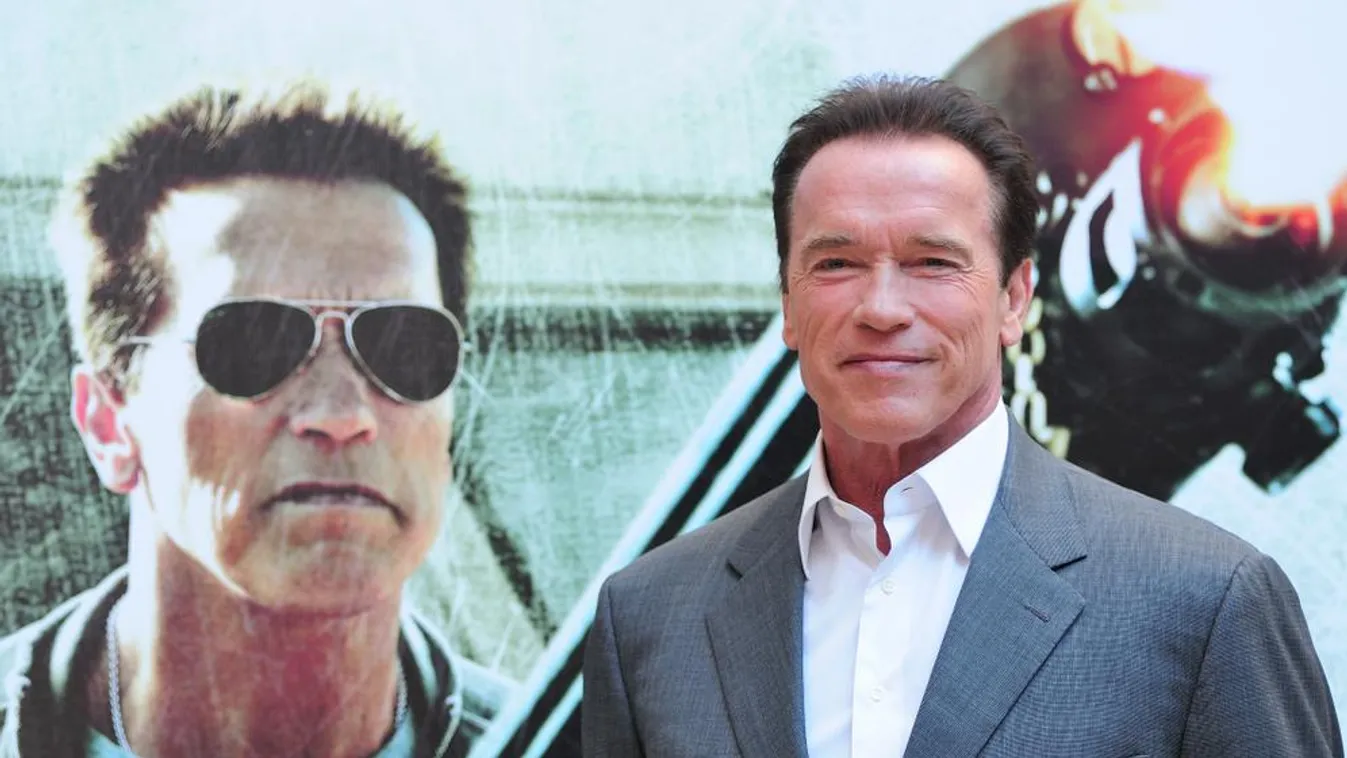 Schwarzenegger is önkéntes száműzetésbe vonult szamarával és lovával