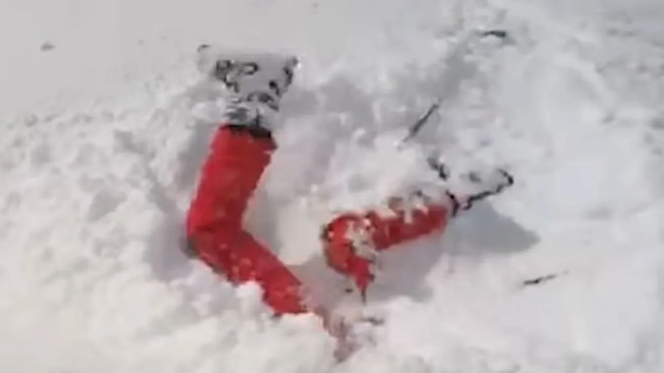 Vérfagyasztó másodpercek: Az utolsó pillanatban szabadították ki a hó alól a fuldokló lányt – videó