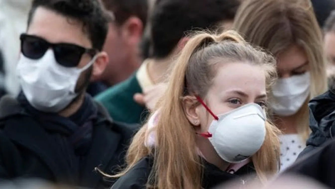 Csehországban kötelező az orr és a száj eltakarása a köztereken