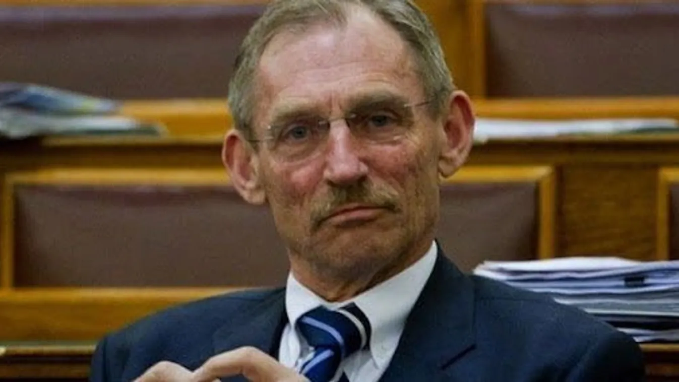 Pintér Sándor belügyminiszter esetében is elkezdődtek a járványügyi vizsgálatok
