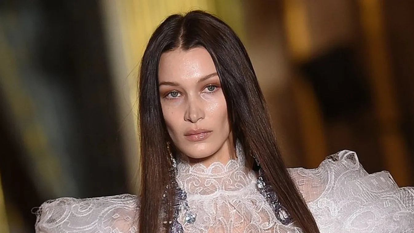 A teljesen meztelen Bella Hadidot csak egy táska választja el attól, hogy letiltsák az Instagramról - 18+