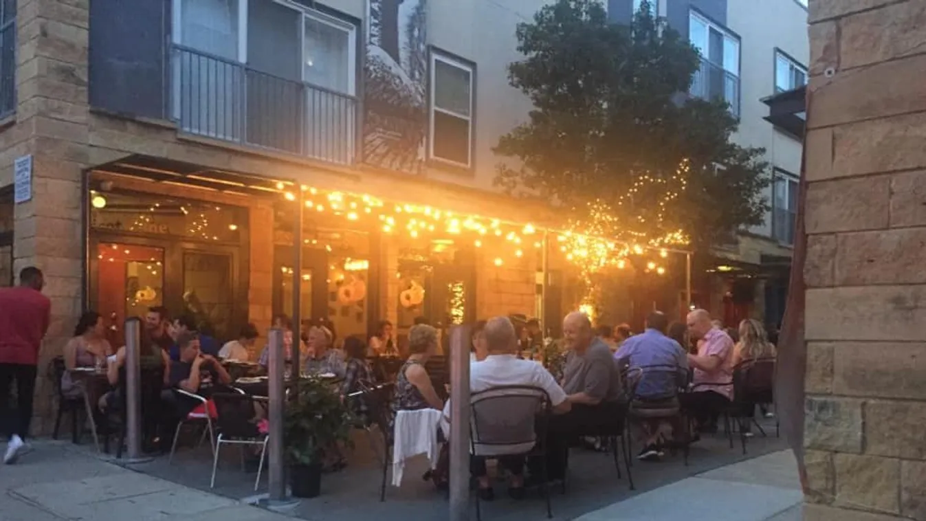 Egy philadelphiai étterem videócsettel rekonstruálja az autentikus vacsoraélményt
