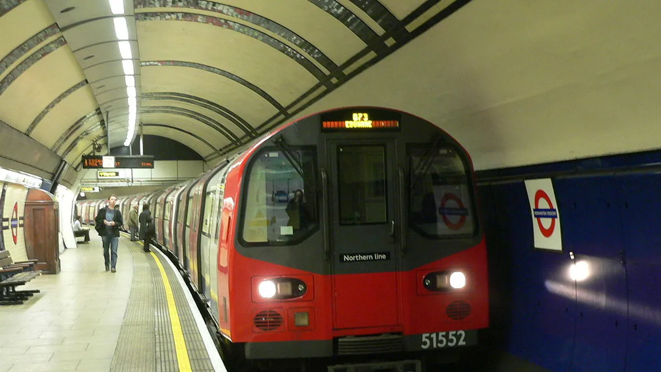 A londoni ingázók nem bírják ki metróélmény nélkül