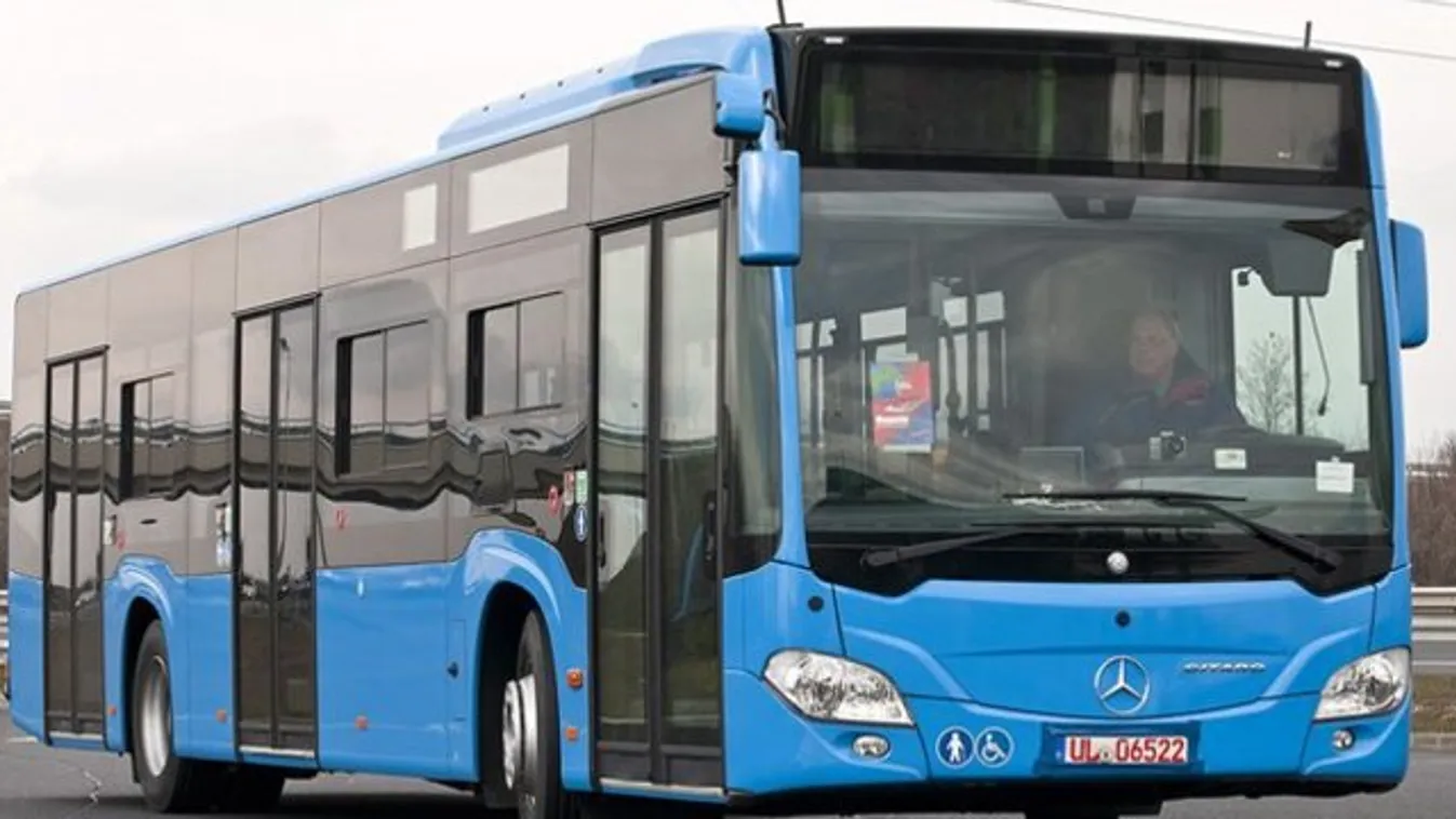 Kulcscsomóval állt bosszút a buszon a budapesti férfi