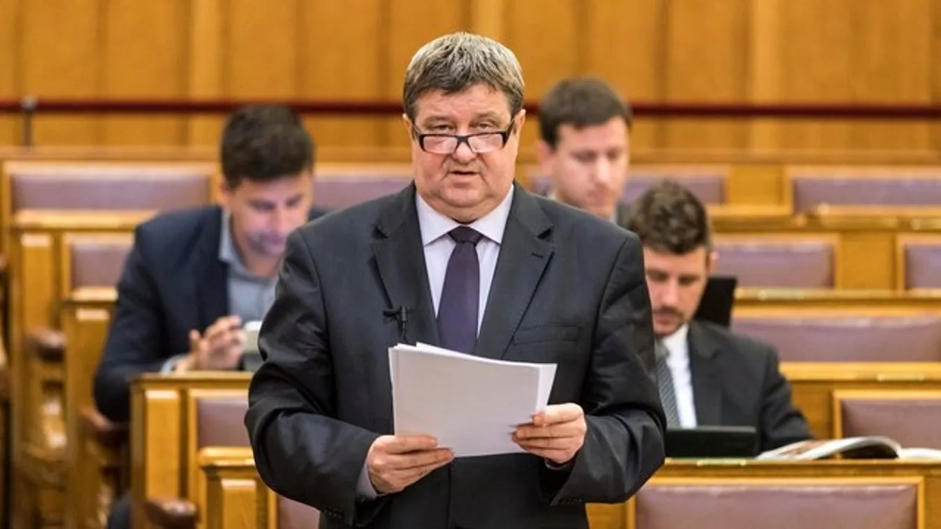 Így adja vissza a kormány a 13. havi nyugdíjat