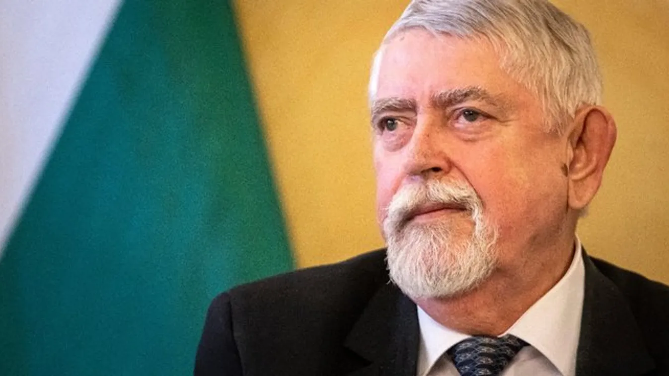 Koronavírus - Kásler: az oltóanyaggyártásban is önellátónak kell lenni