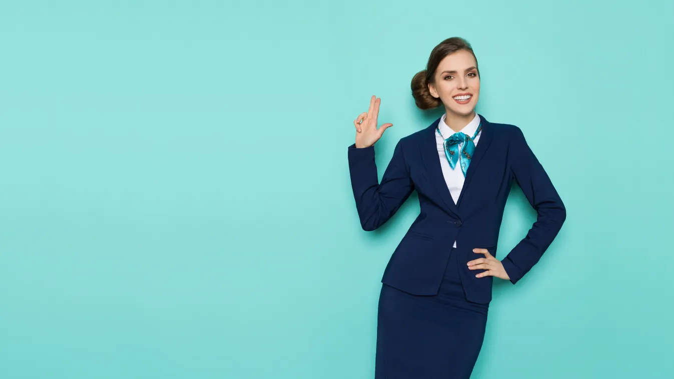 50 stewardess betanult koreográfiával köszöntötte az utasokat Ferihegyen