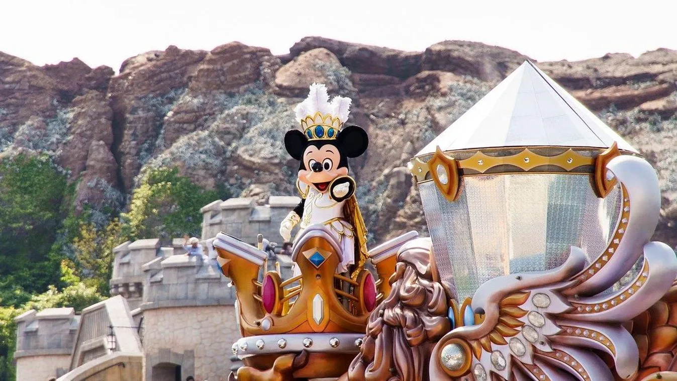 Amerikában sorra nyitnak a Disney parkok, de nem úgy, mint régen