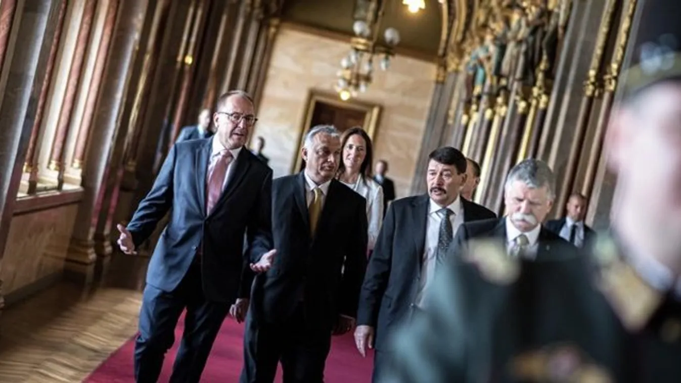 Orbán Viktor: Ahogy 30 éve is, most is összefogásra van szükség - képek