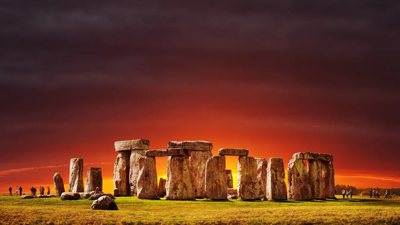 Idén csak virtuálisan nézheti meg a nyári napfordulót a Stonehenge-nél