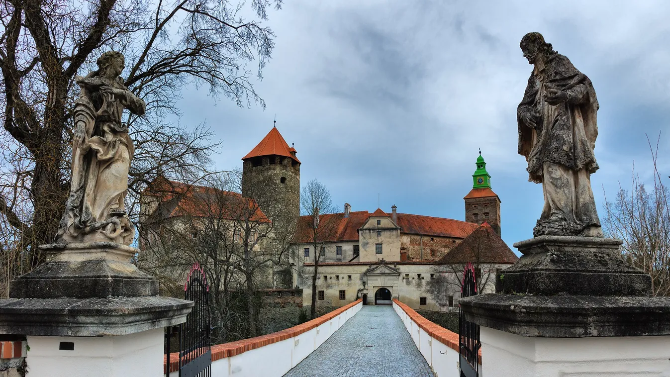 Hotel és kiállítás is lesz a szomszédunkban felújított várban