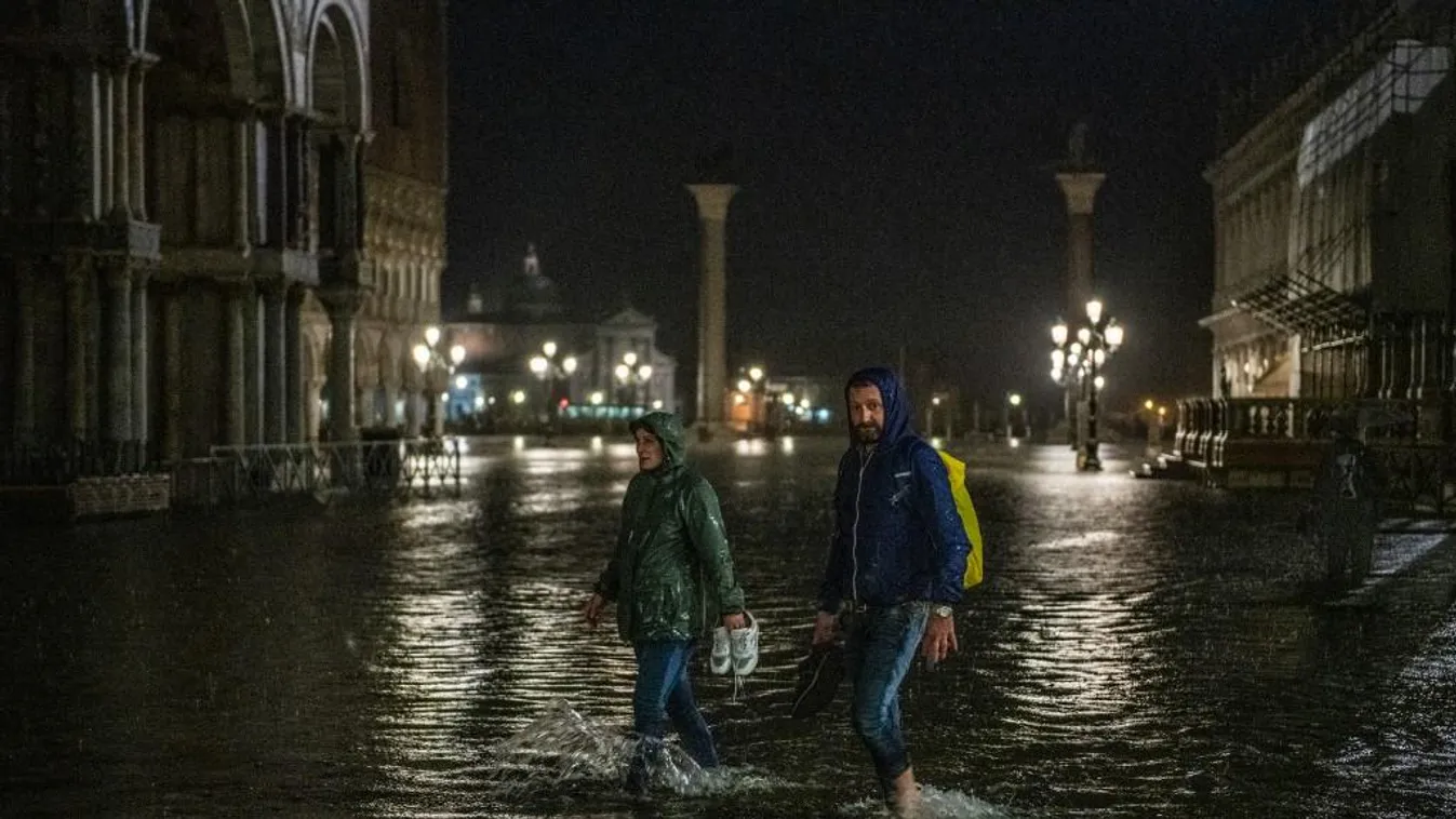 Velencét szokatlan időpontban öntötte el az árvíz