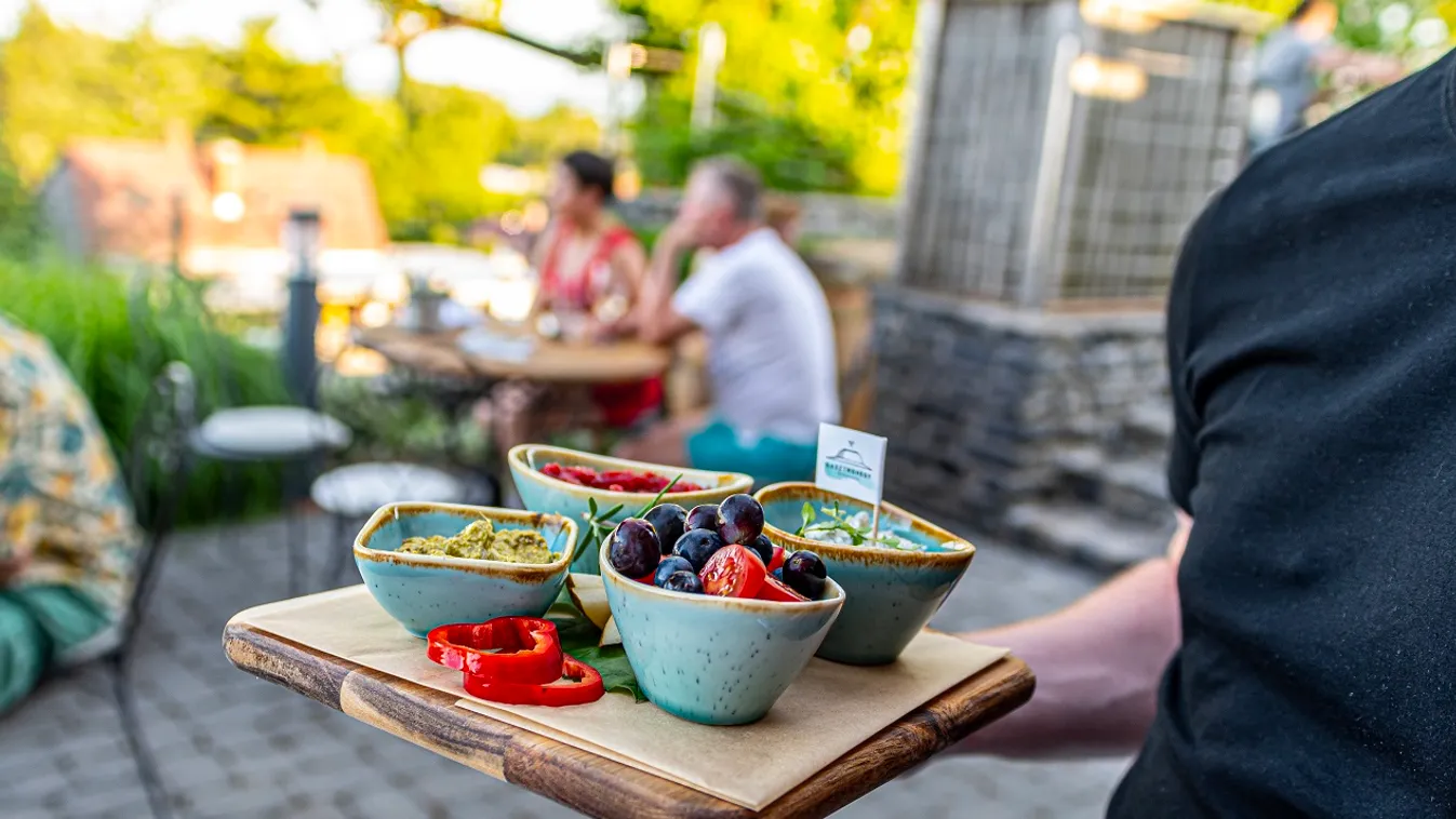 Badacsonyi tapas-tálakat tapasztalhatunk meg a Hableányban
