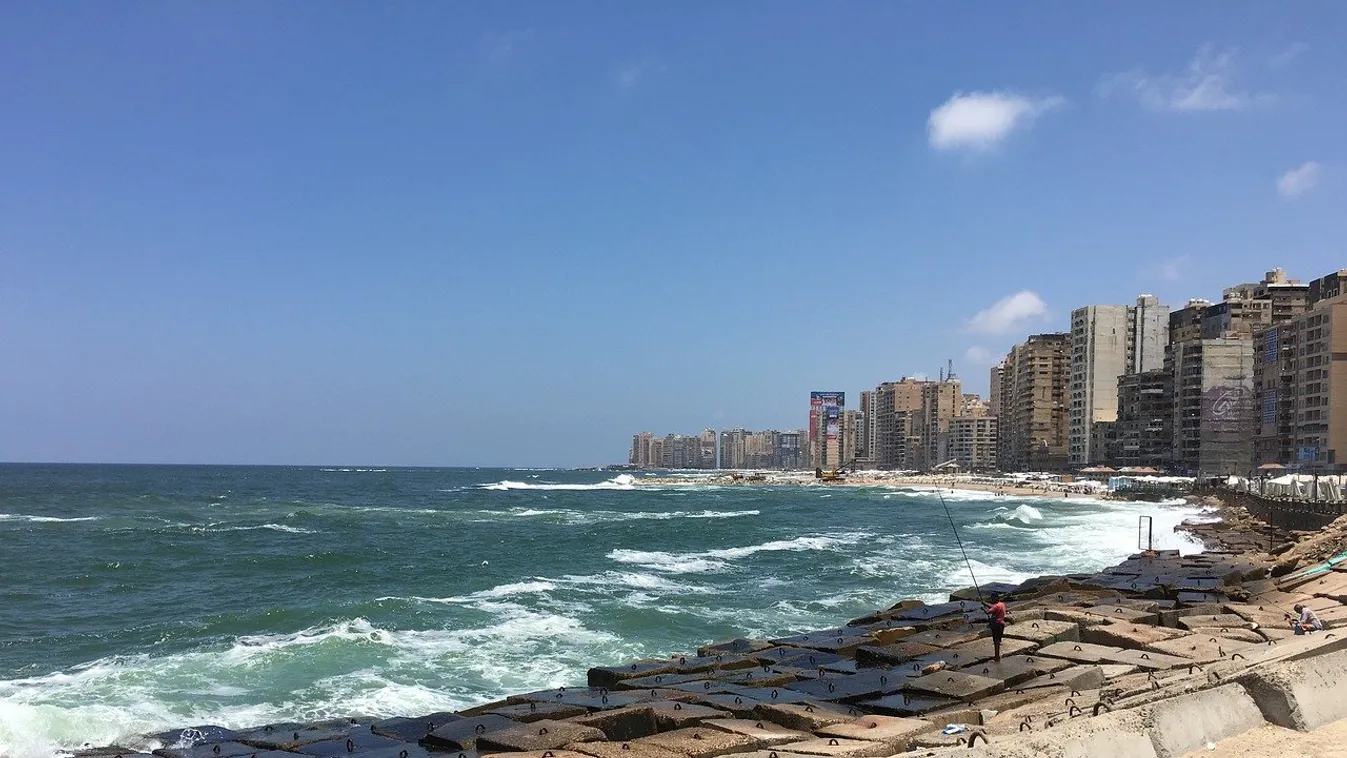 Tizenegy ember fulladt vízbe egy lezárt egyiptomi strandon