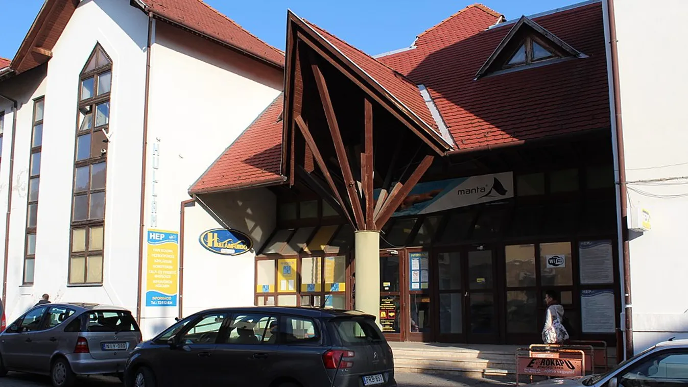 Újra kinyit a pécsi Hullámfürdő uszodája