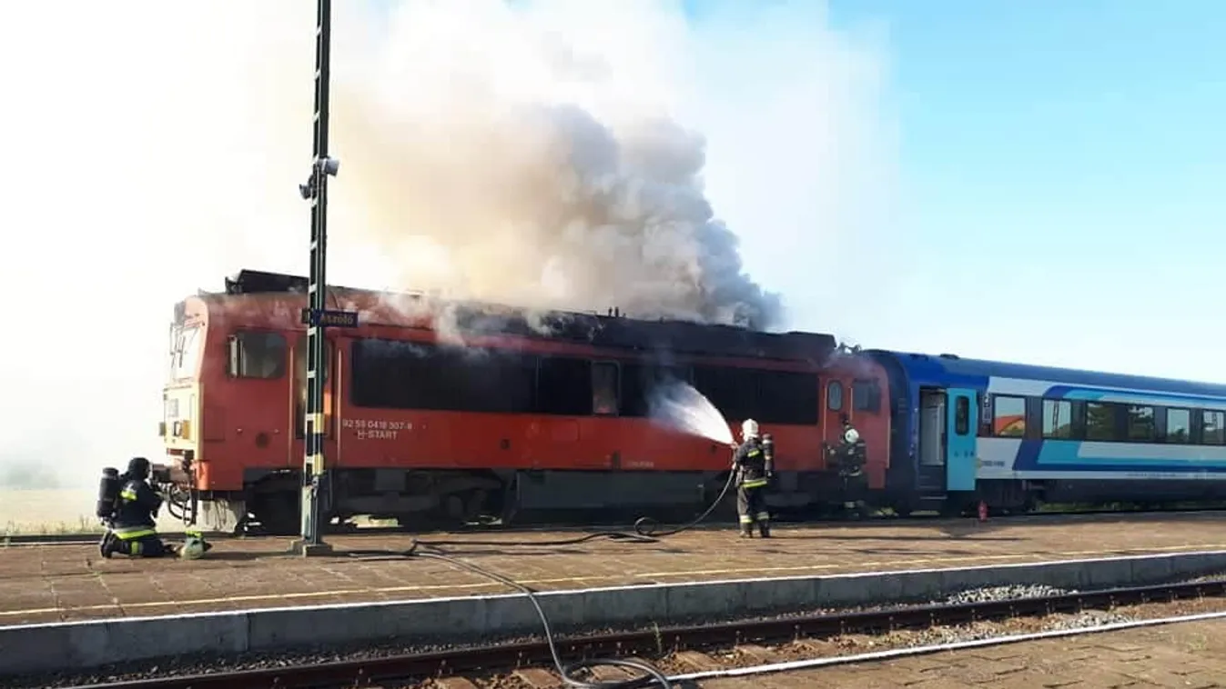 Tűz ütött ki a nosztalgiahétvégére üzembe állított retromozdonyban