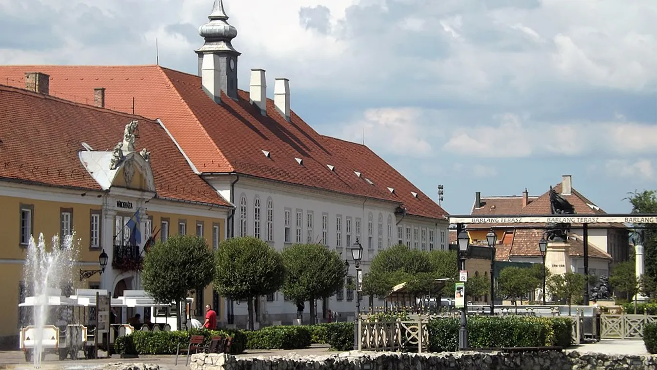A nyitott városházán kezdődik a váci fesztiválszezon