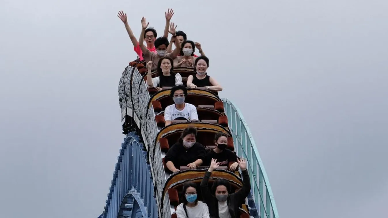 Így kárpótolja látogatóit a japán vidámpark a sikolytilalom miatt