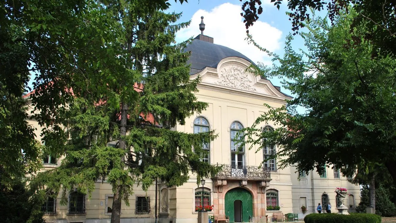 Augusztusban induljanak romos úri kúriák és pompás kastélyok nyomába!